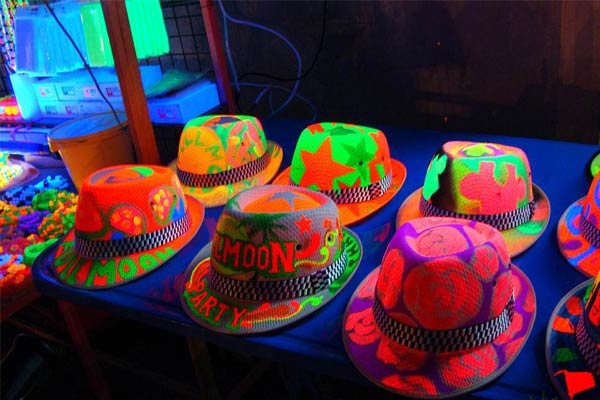 sơn xịt huỳnh quang bosny