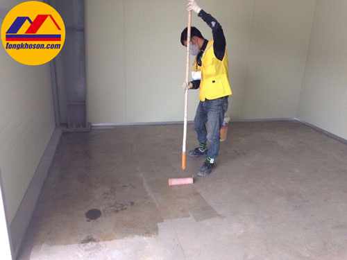 Sơn lót epoxy trước khi thi công