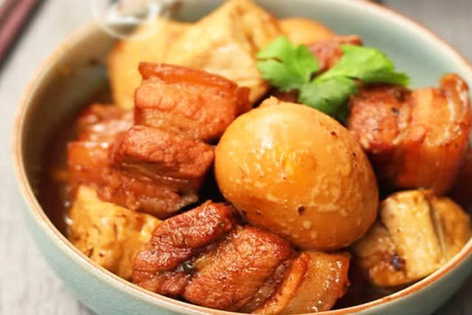 thịt kho nước dừa