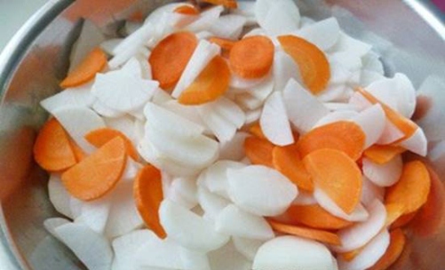Củ cải ngâm chua ngọt