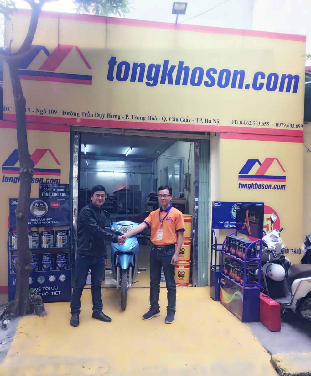 Chúc mừng anh Lưu Viết Tuyền mua sơn tại tongkhoson.com Trúng thưởng xe máy
