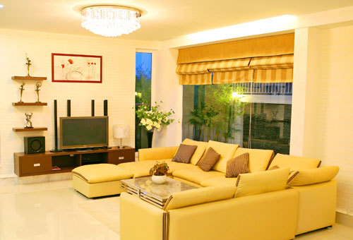 nhà màu vàng ấn tượng