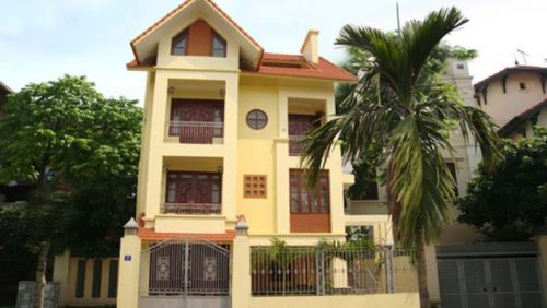 Gia chủ mệnh Hỏa xây nhà hướng Nam rất hợp với sơn ngoại thất màu vàng