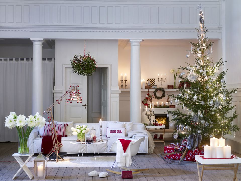 trang trí cây thông noel trắng