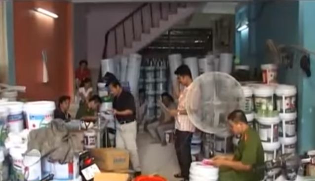 phát hiện cơ sở làm sơn giả