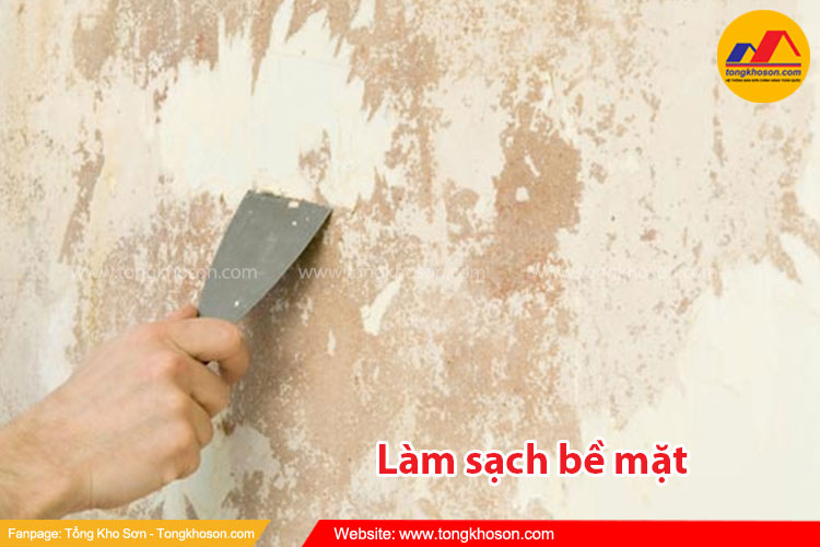 Vệ sinh bề mặt tường cũ